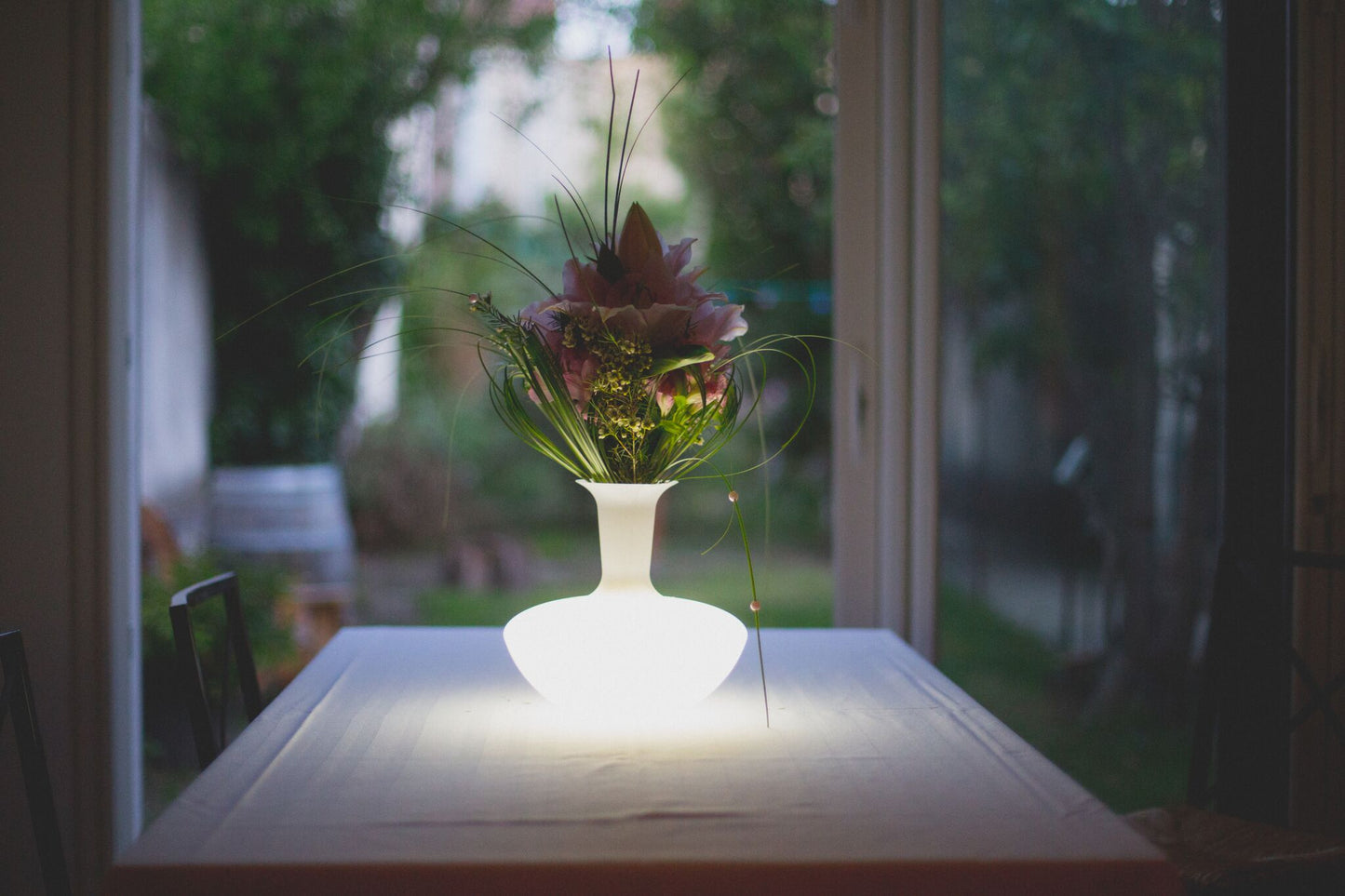 LOOP / LAMPE CARAFE ET VASE 3 EN 1