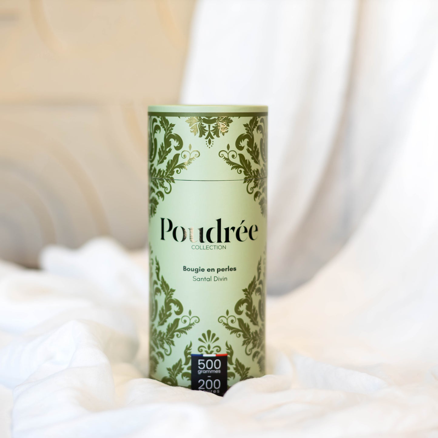 Bougie parfumée en perles blanches Poudrée Paris – Collection Héritage