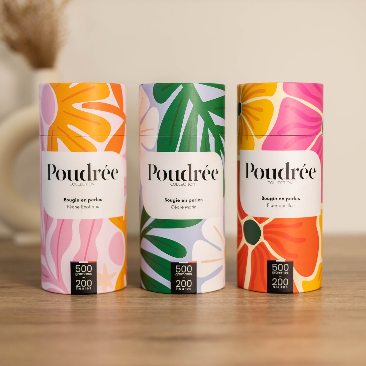 Bougie parfumée en perles blanches Poudrée Paris – Collection Flora