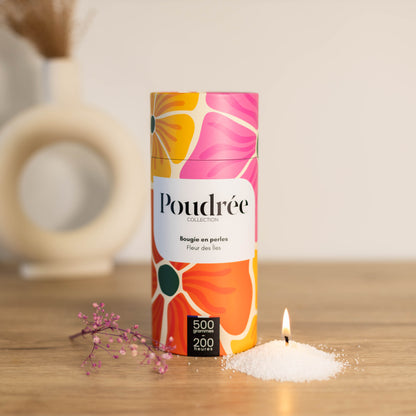 Bougie parfumée en perles blanches Poudrée Paris – Collection Flora