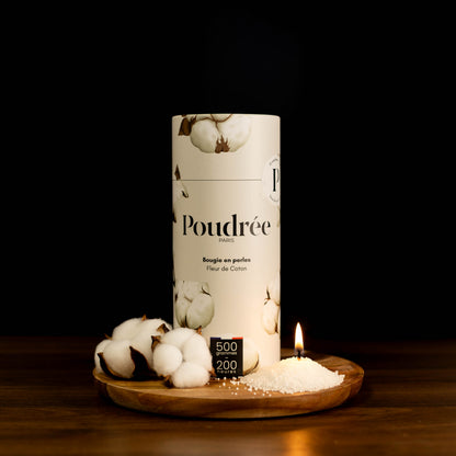 Bougie parfumée en perles blanches Poudrée Paris – Collection Permanente