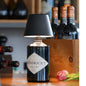 bouteille avec le bouchon lumineux couleur noir